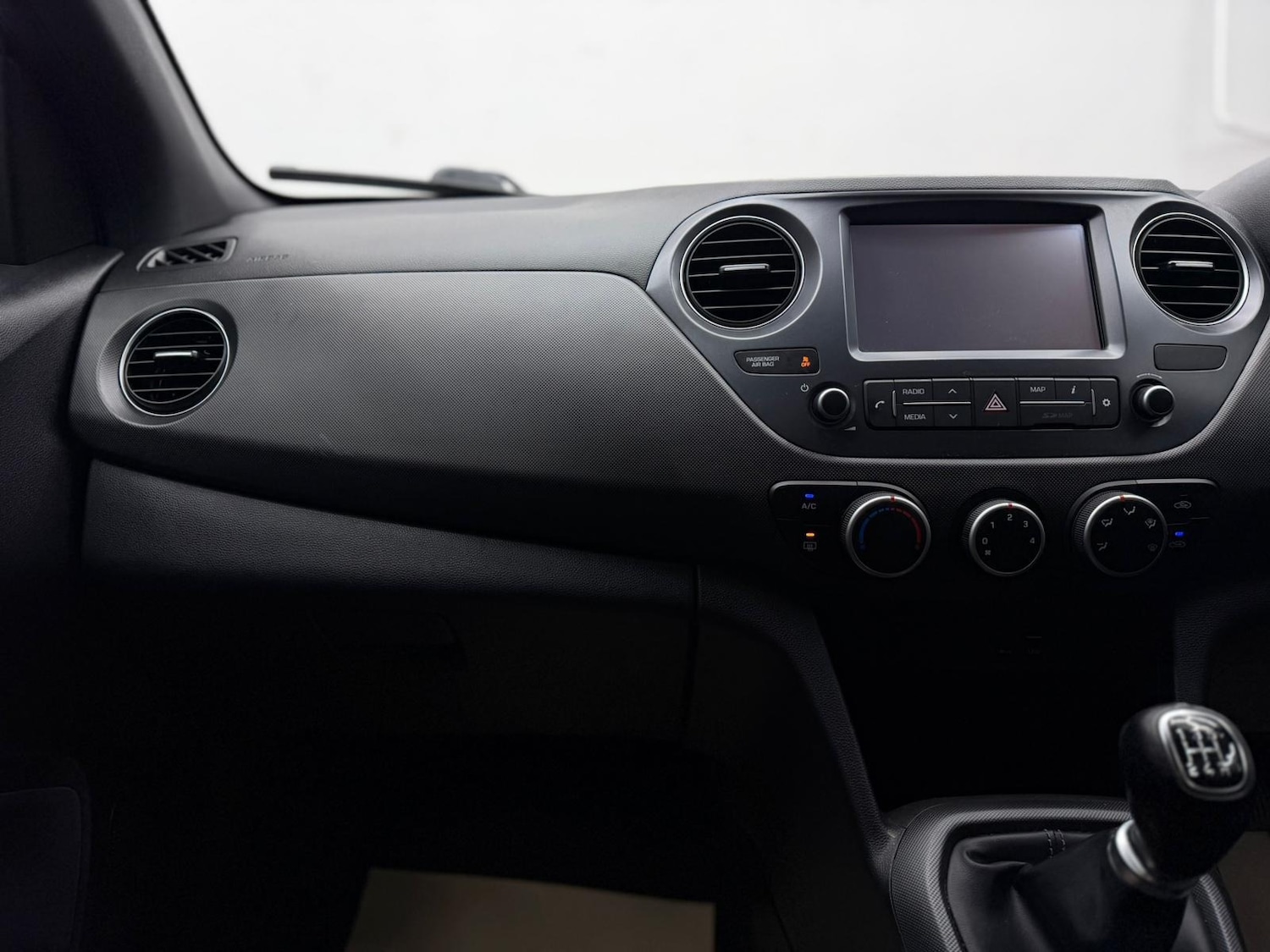 Used Hyundai i10 2018 for sale - 76919055: Photo 41