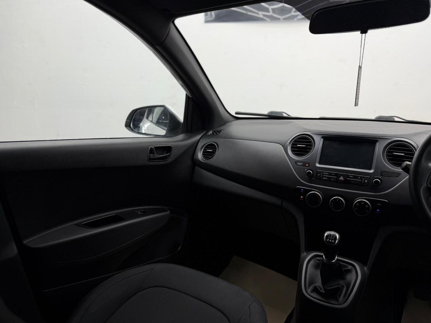 Used Hyundai i10 2018 for sale - 76919055: Photo 44