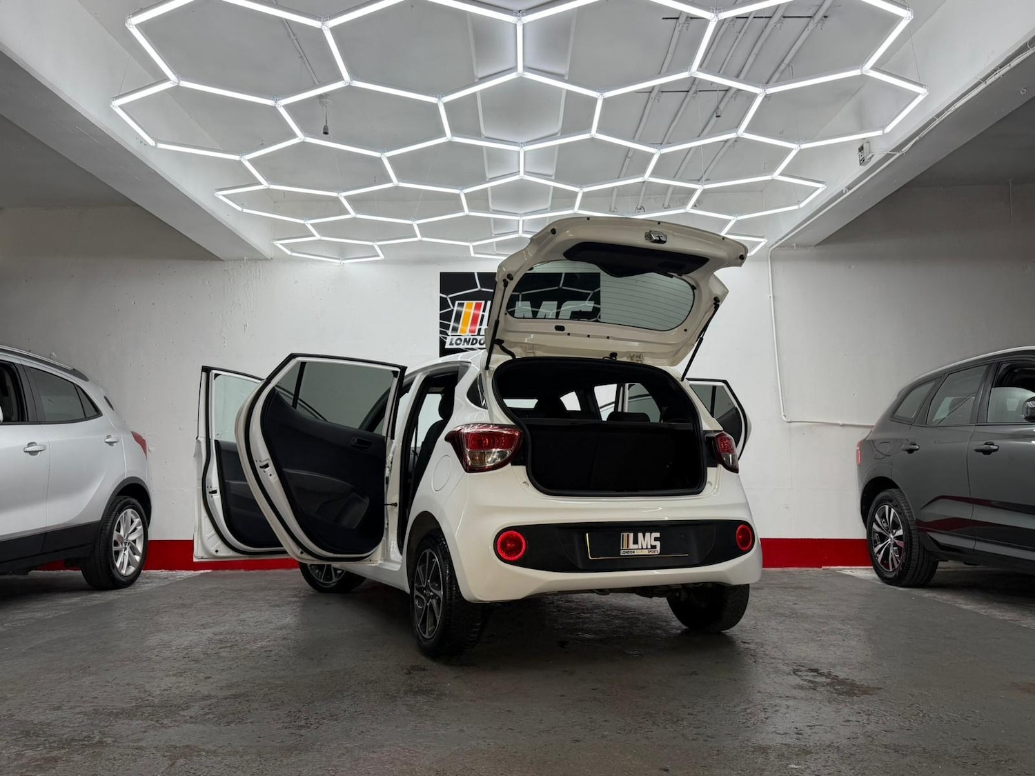 Used Hyundai i10 2018 for sale - 76919055: Photo 58