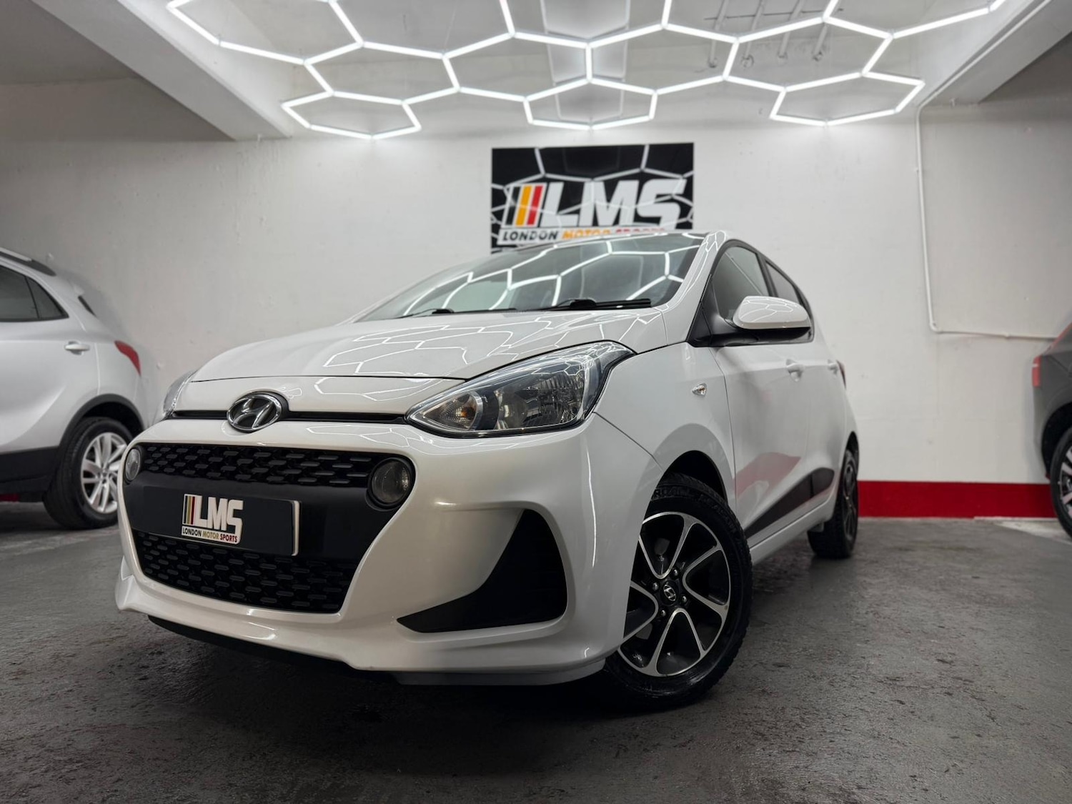 Used Hyundai i10 2018 for sale - 76919055: Photo 6