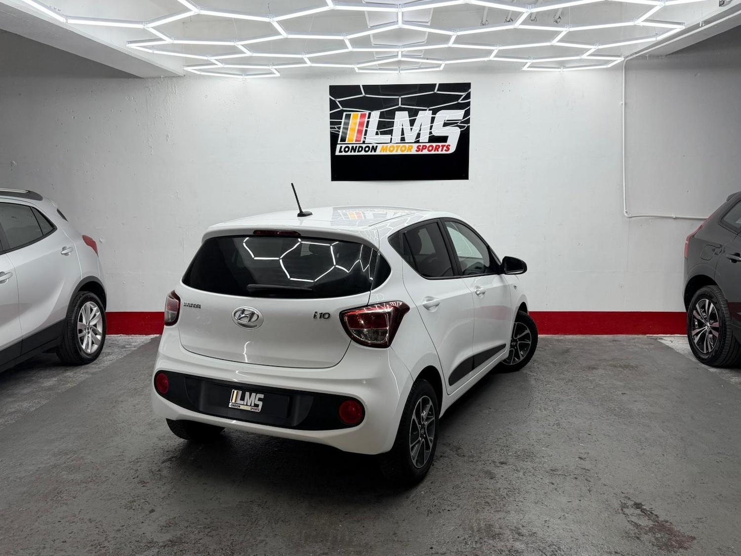 Used Hyundai i10 2018 for sale - 76919055: Photo 61