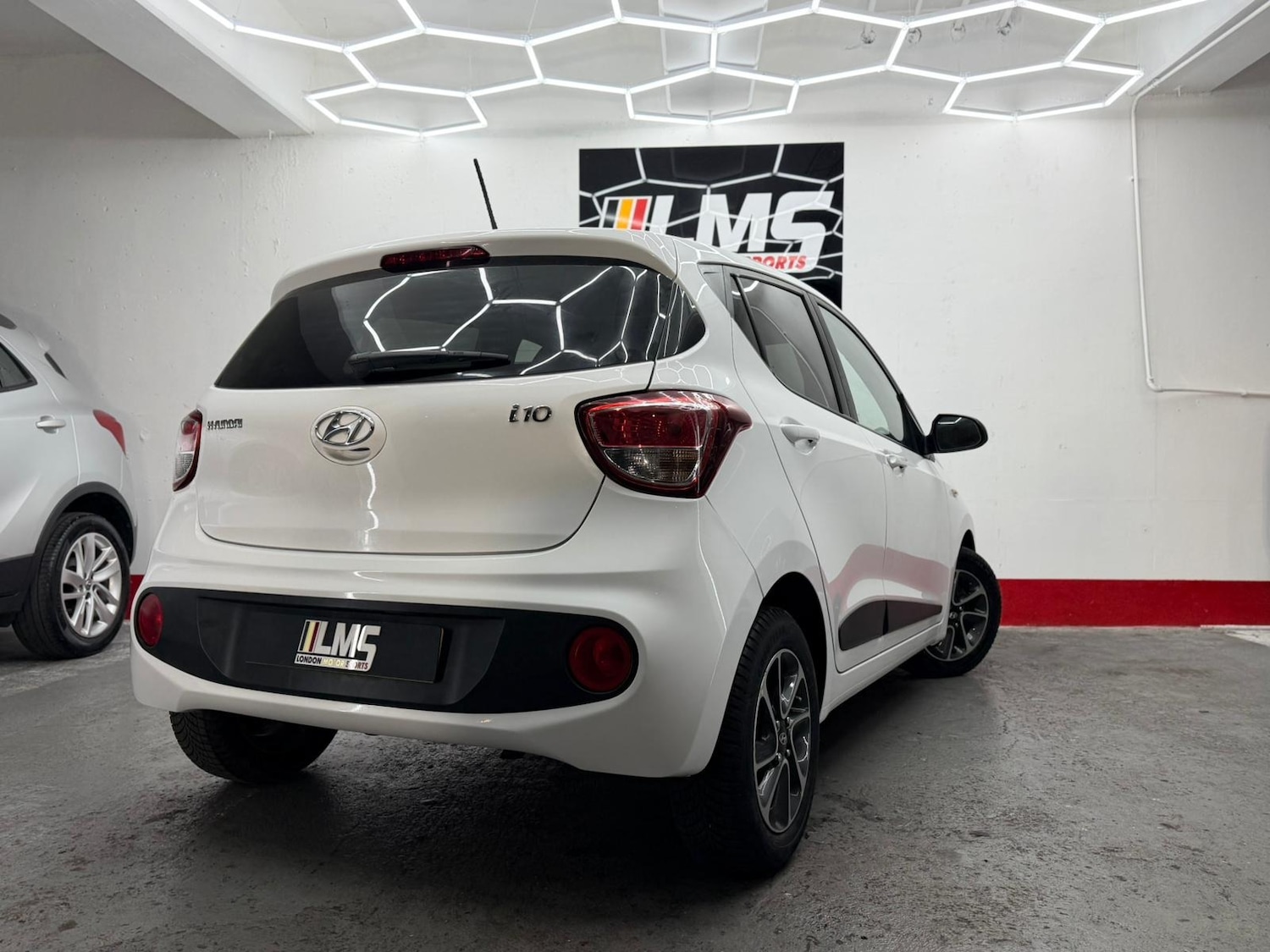 Used Hyundai i10 2018 for sale - 76919055: Photo 63