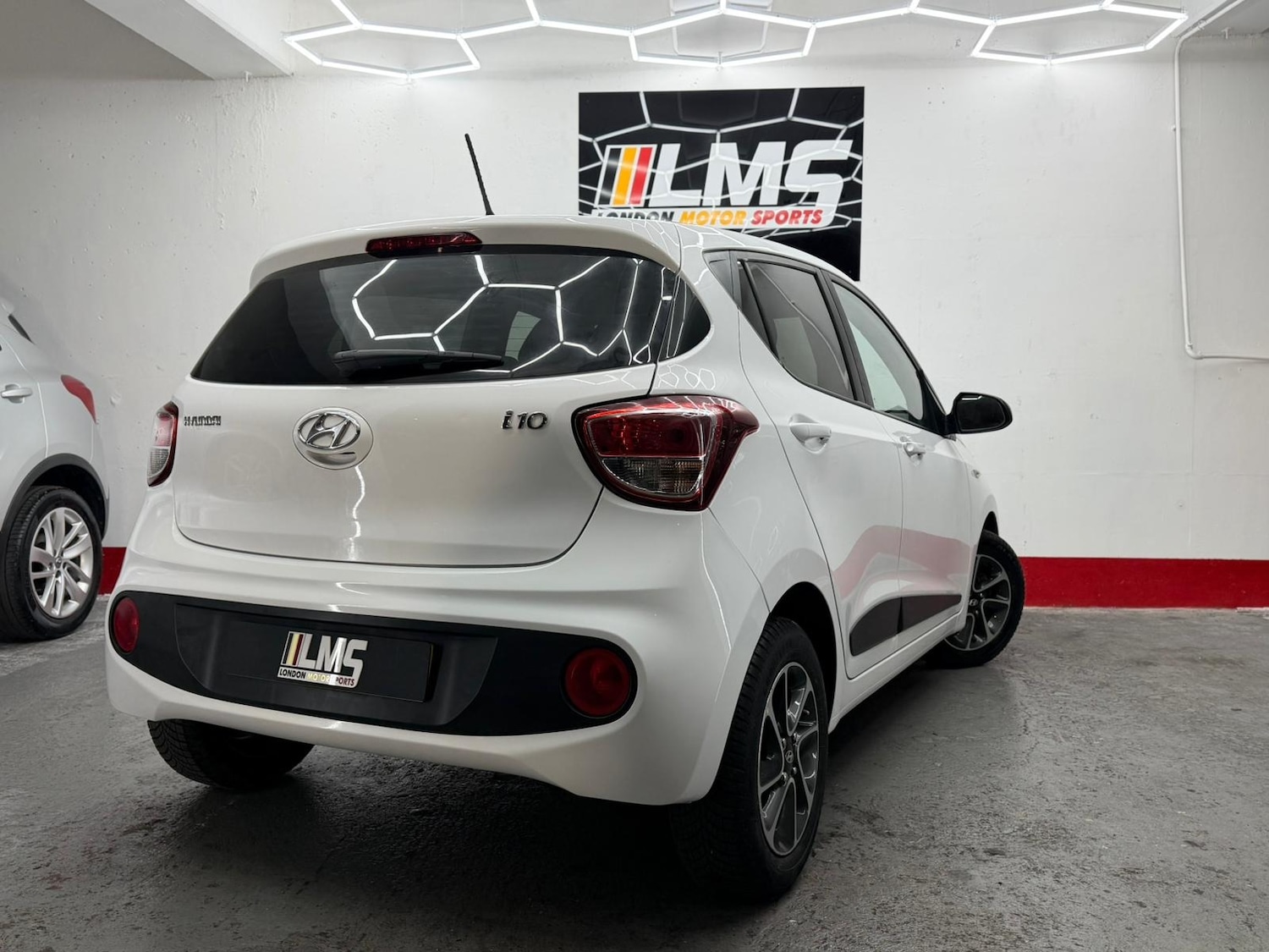 Used Hyundai i10 2018 for sale - 76919055: Photo 64
