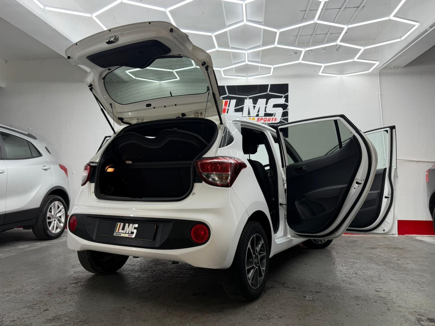 Used Hyundai i10 2018 for sale - 76919055: Photo 70