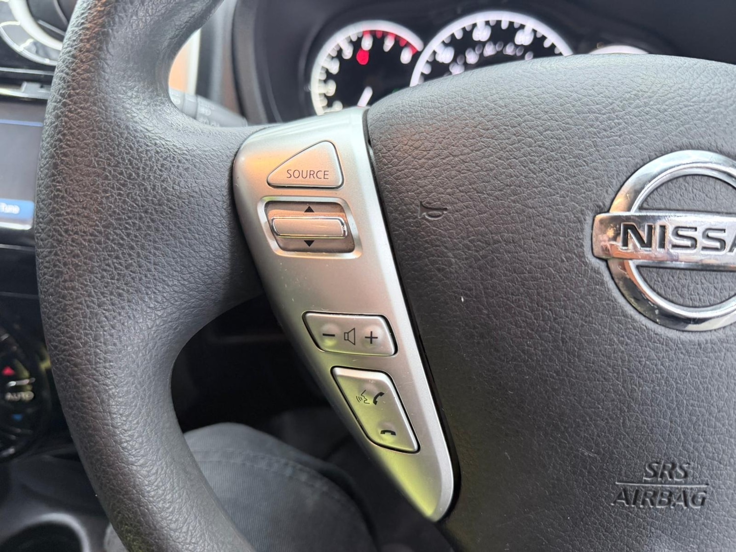 Used Nissan Note 2013 for sale - 76340098: Photo 54