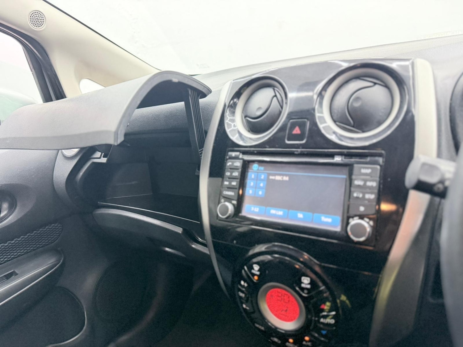 Used Nissan Note 2013 for sale - 76340098: Photo 61