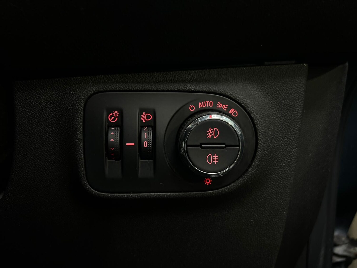 Used Vauxhall Corsa 2016 for sale - 78106258: Photo 52