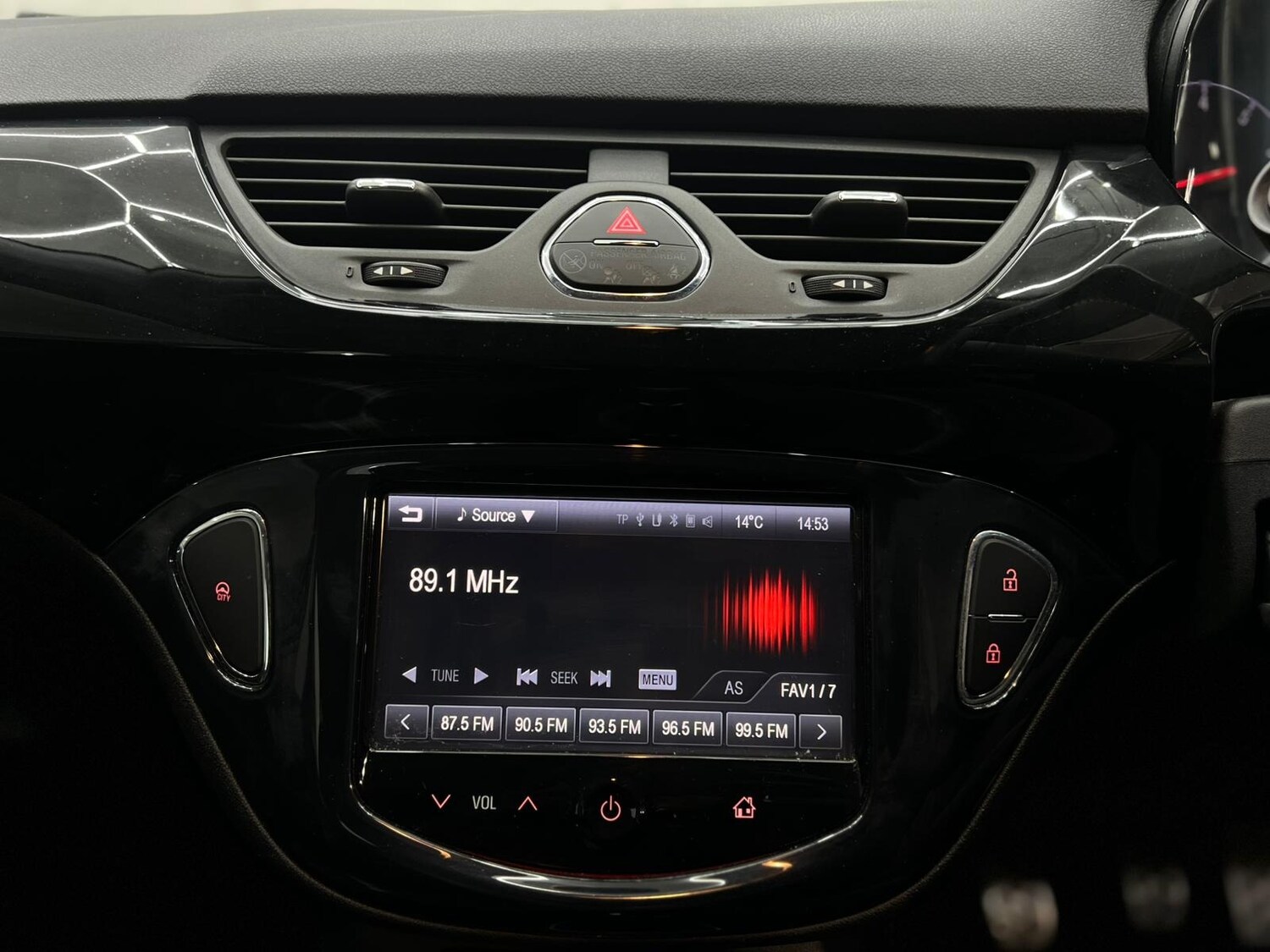 Used Vauxhall Corsa 2016 for sale - 78106258: Photo 57