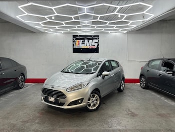 Used Ford Fiesta 2015 for sale - 77712975: Photo