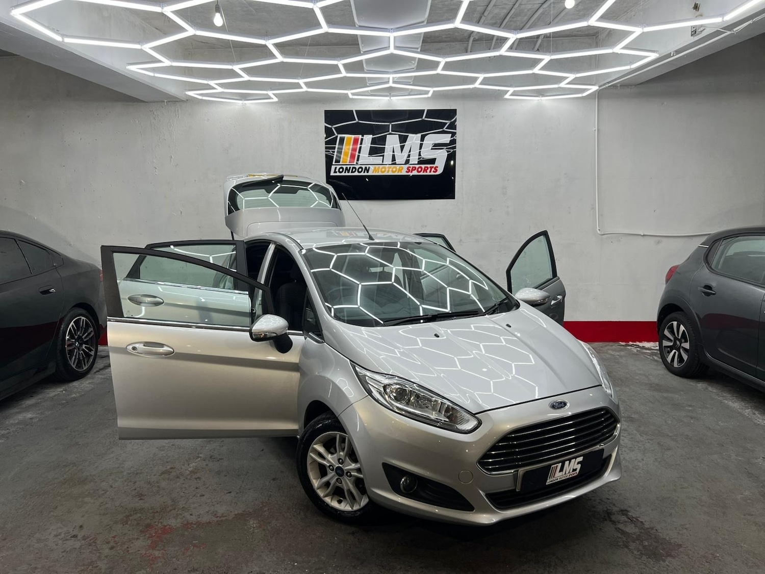 Used Ford Fiesta 2015 for sale - 77712975: Photo 32