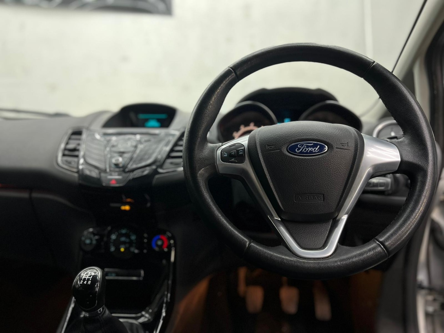 Used Ford Fiesta 2015 for sale - 77712975: Photo 43