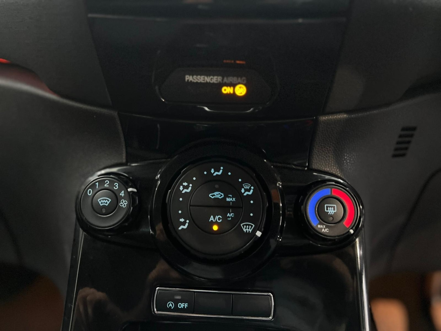 Used Ford Fiesta 2015 for sale - 77712975: Photo 50