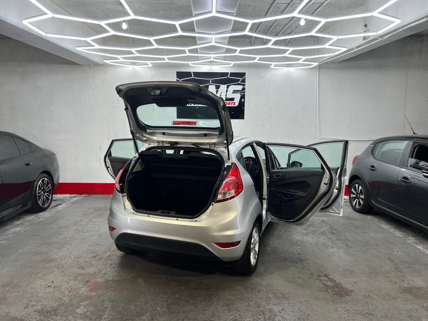 Used Ford Fiesta 2015 for sale - 77712975: Photo 77