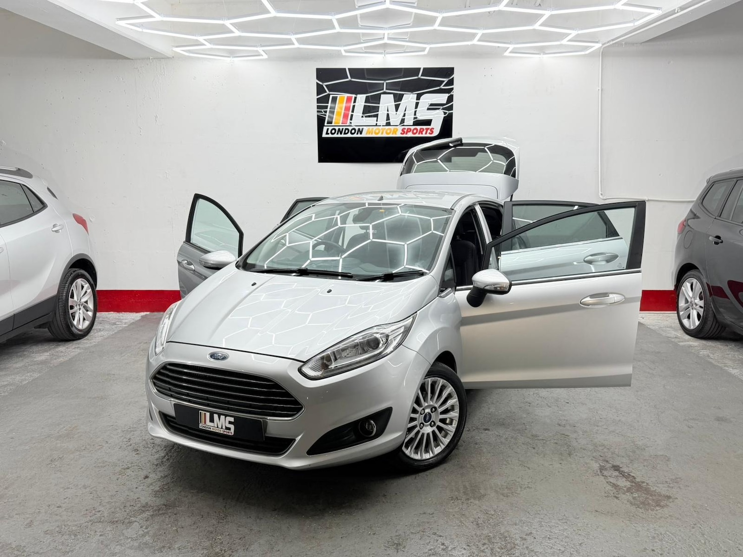 Used Ford Fiesta 2014 for sale - 76518554: Photo 11