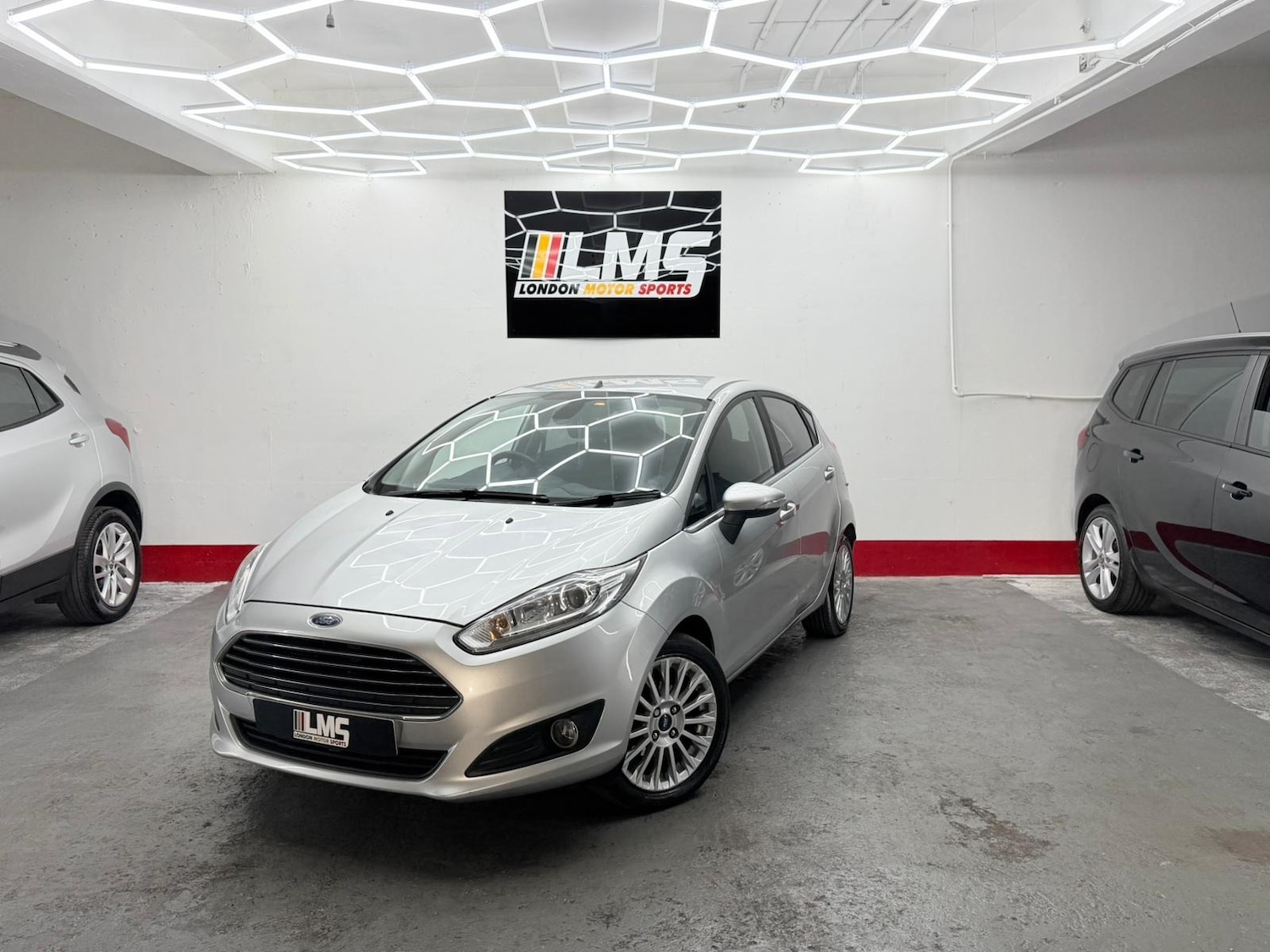 Used Ford Fiesta 2014 for sale - 76518554: Photo 2
