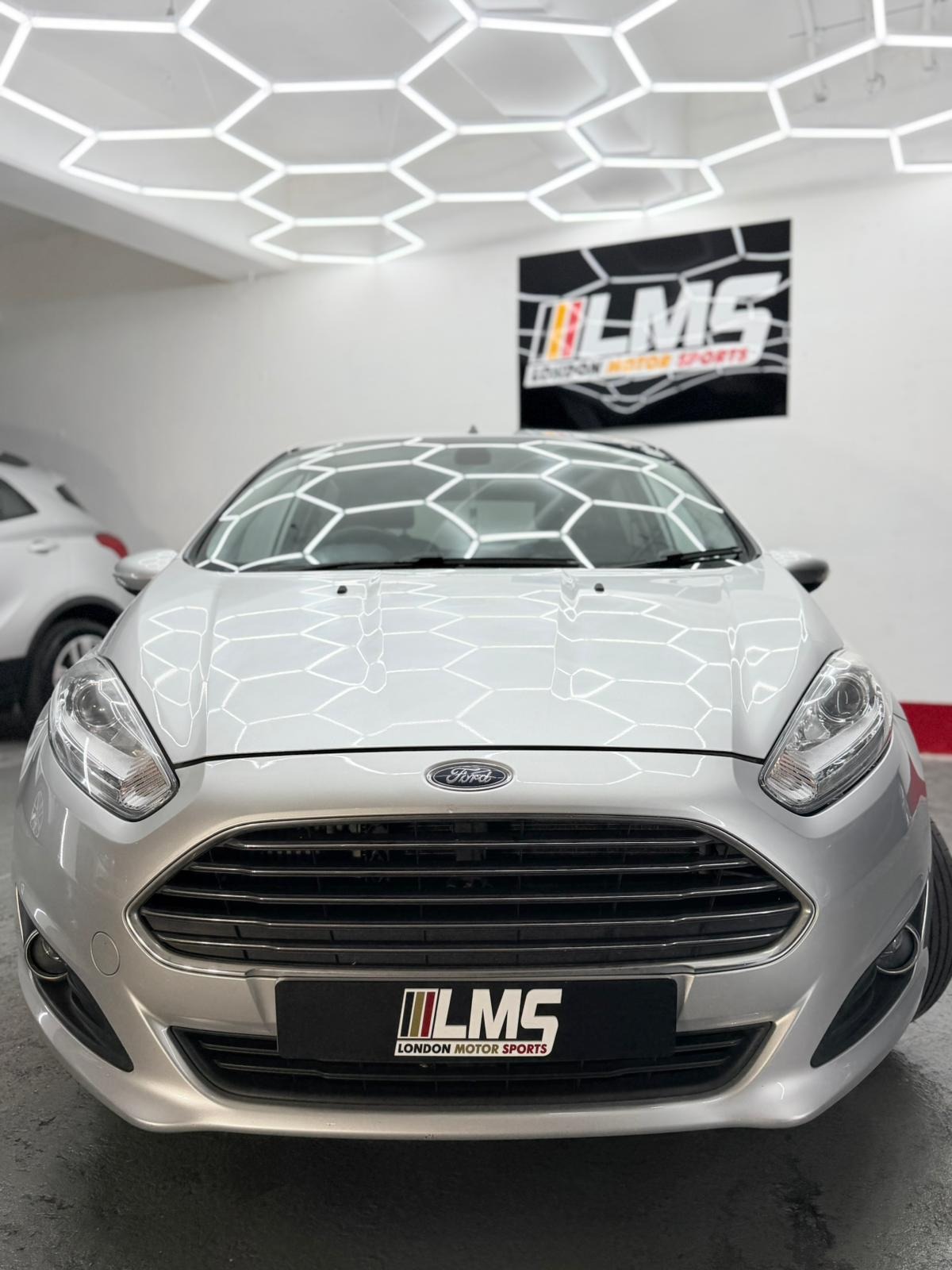 Used Ford Fiesta 2014 for sale - 76518554: Photo 25