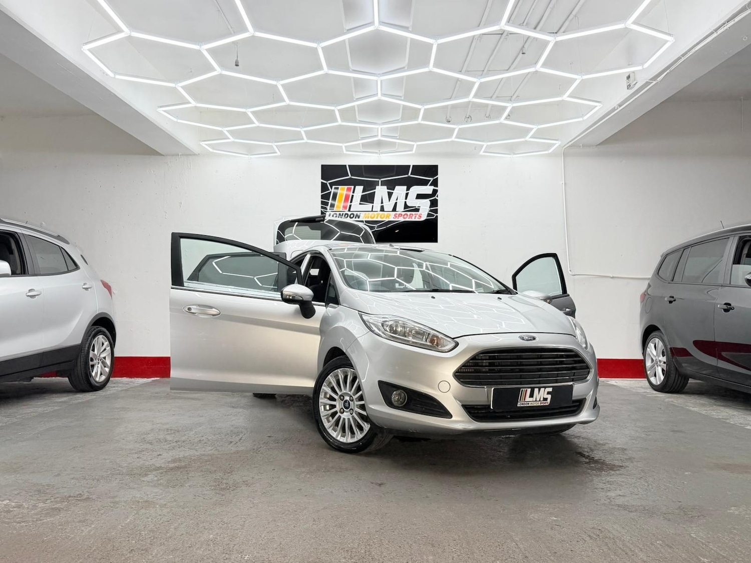 Used Ford Fiesta 2014 for sale - 76518554: Photo 29