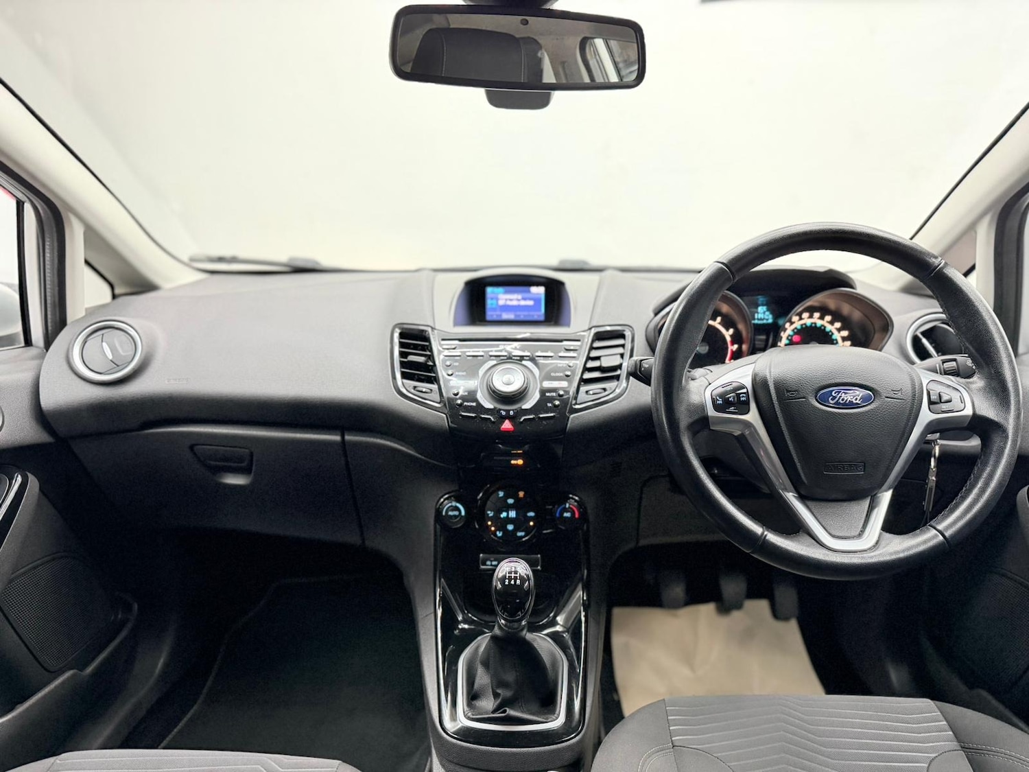 Used Ford Fiesta 2014 for sale - 76518554: Photo 32