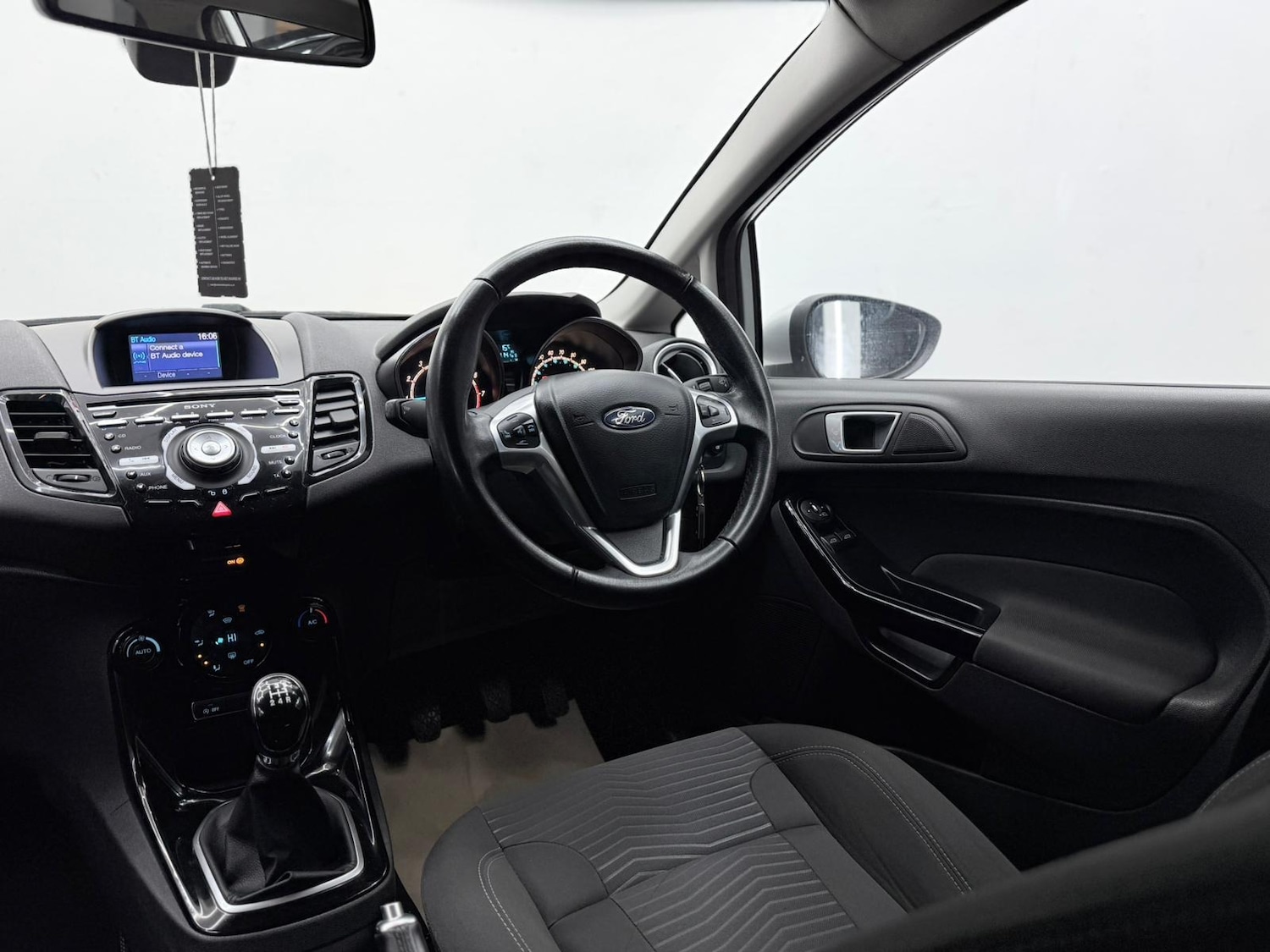 Used Ford Fiesta 2014 for sale - 76518554: Photo 34