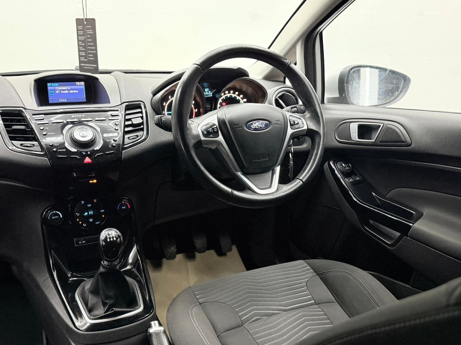 Used Ford Fiesta 2014 for sale - 76518554: Photo 35