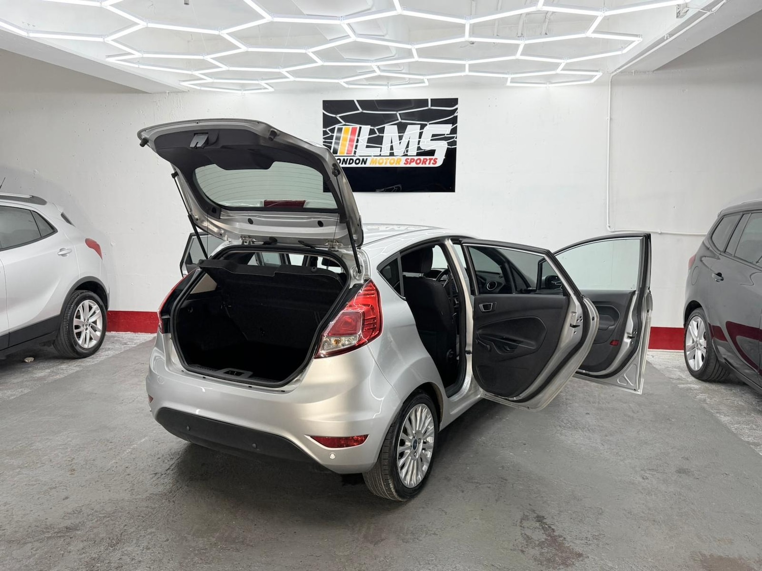 Used Ford Fiesta 2014 for sale - 76518554: Photo 77