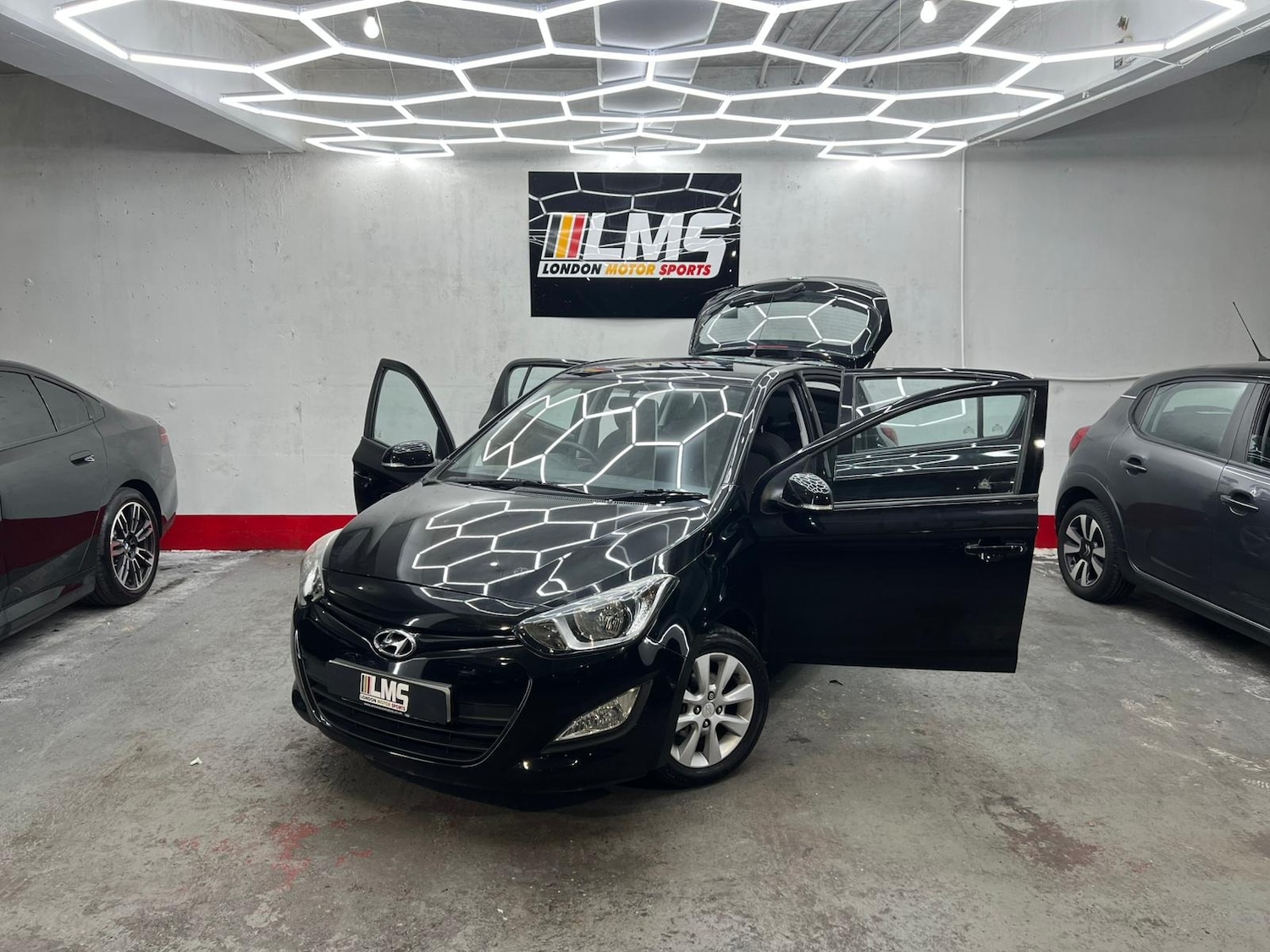 Used Hyundai i20 2012 for sale - 77988961: Photo 26