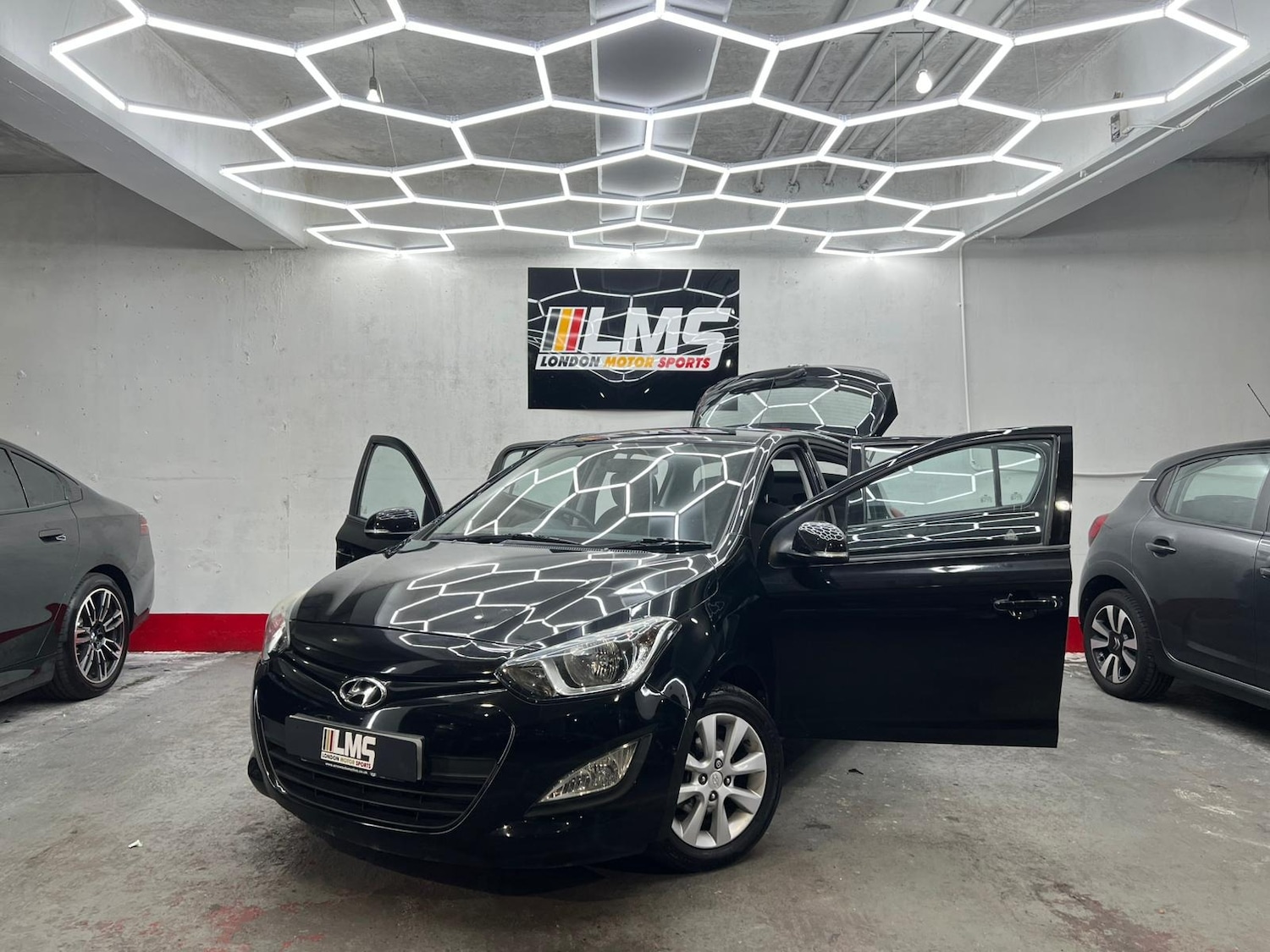 Used Hyundai i20 2012 for sale - 77988961: Photo 28