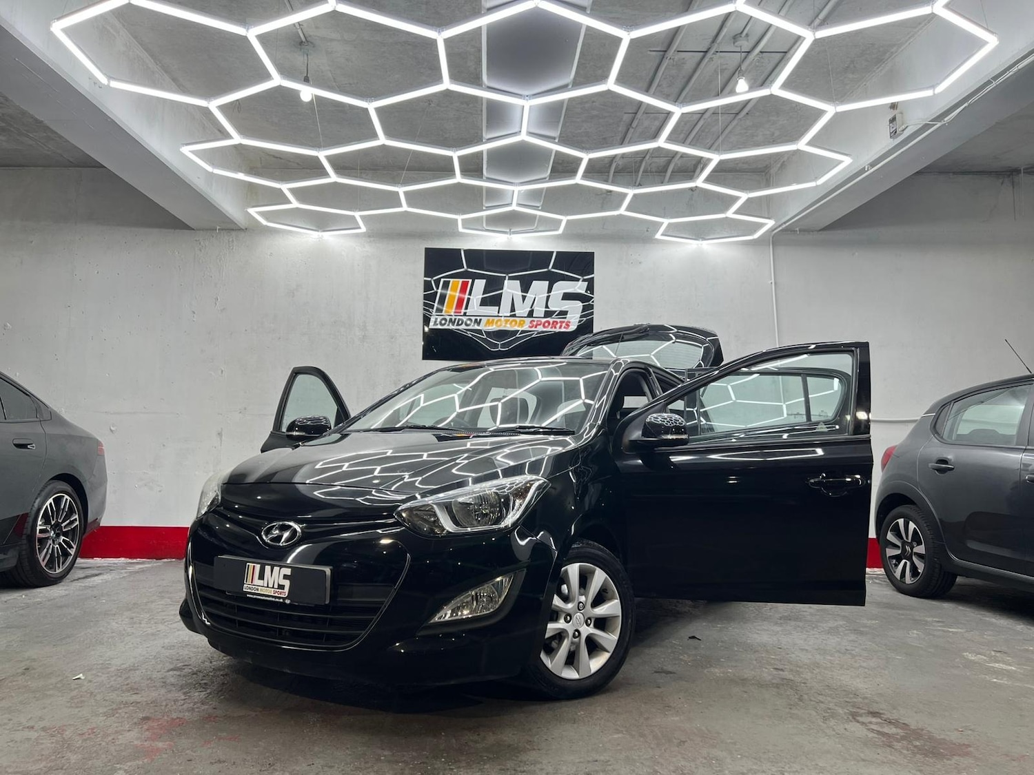 Used Hyundai i20 2012 for sale - 77988961: Photo 30