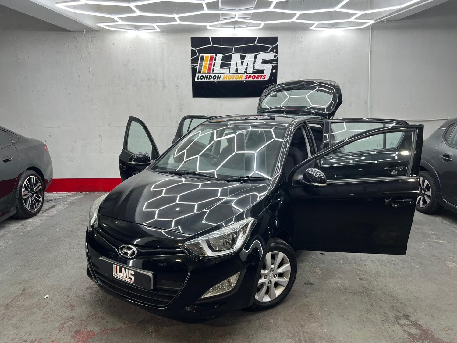 Used Hyundai i20 2012 for sale - 77988961: Photo 32