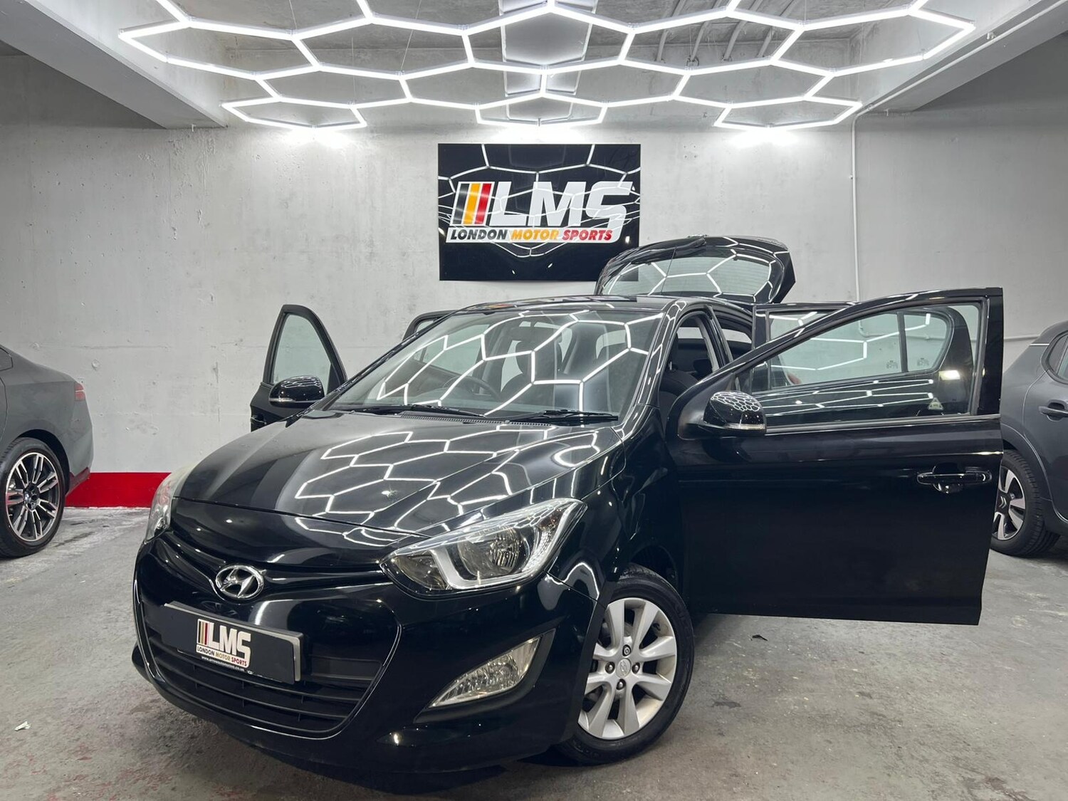 Used Hyundai i20 2012 for sale - 77988961: Photo 33