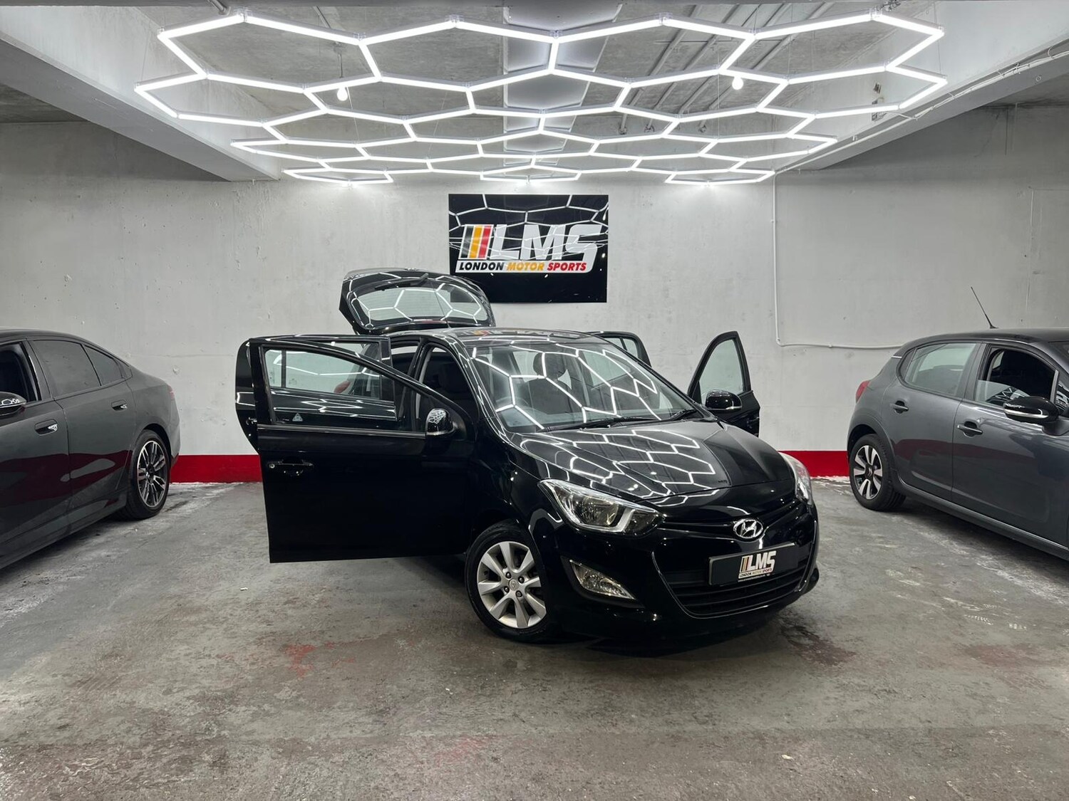 Used Hyundai i20 2012 for sale - 77988961: Photo 59