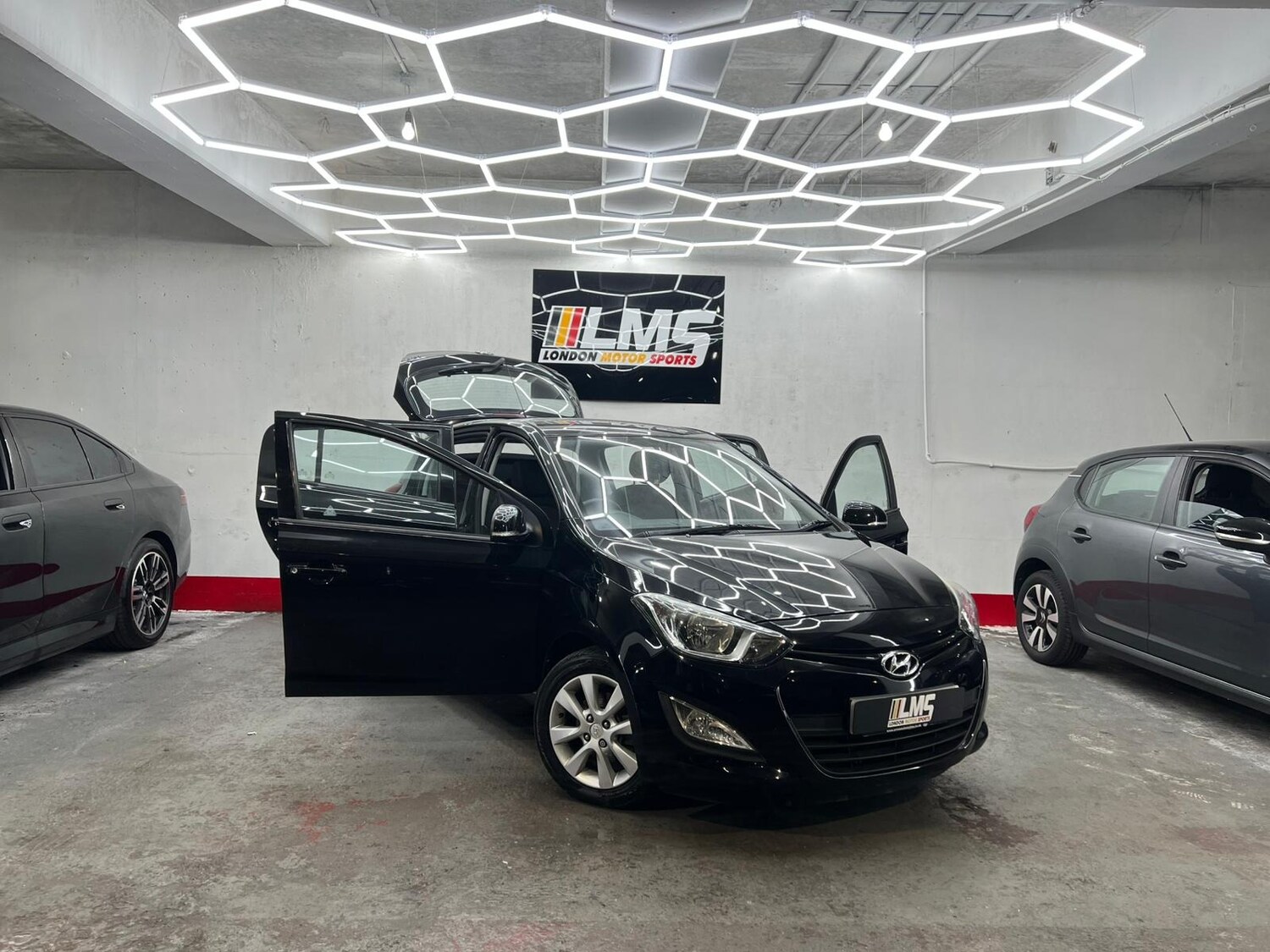 Used Hyundai i20 2012 for sale - 77988961: Photo 61