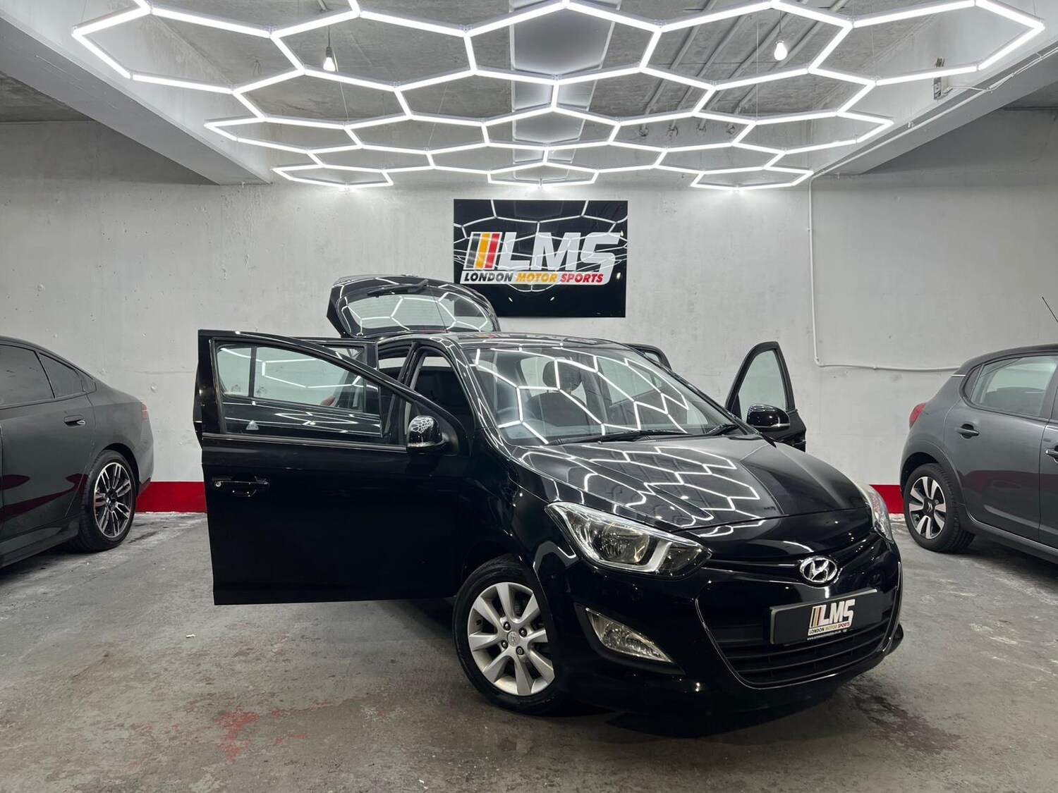 Used Hyundai i20 2012 for sale - 77988961: Photo 68