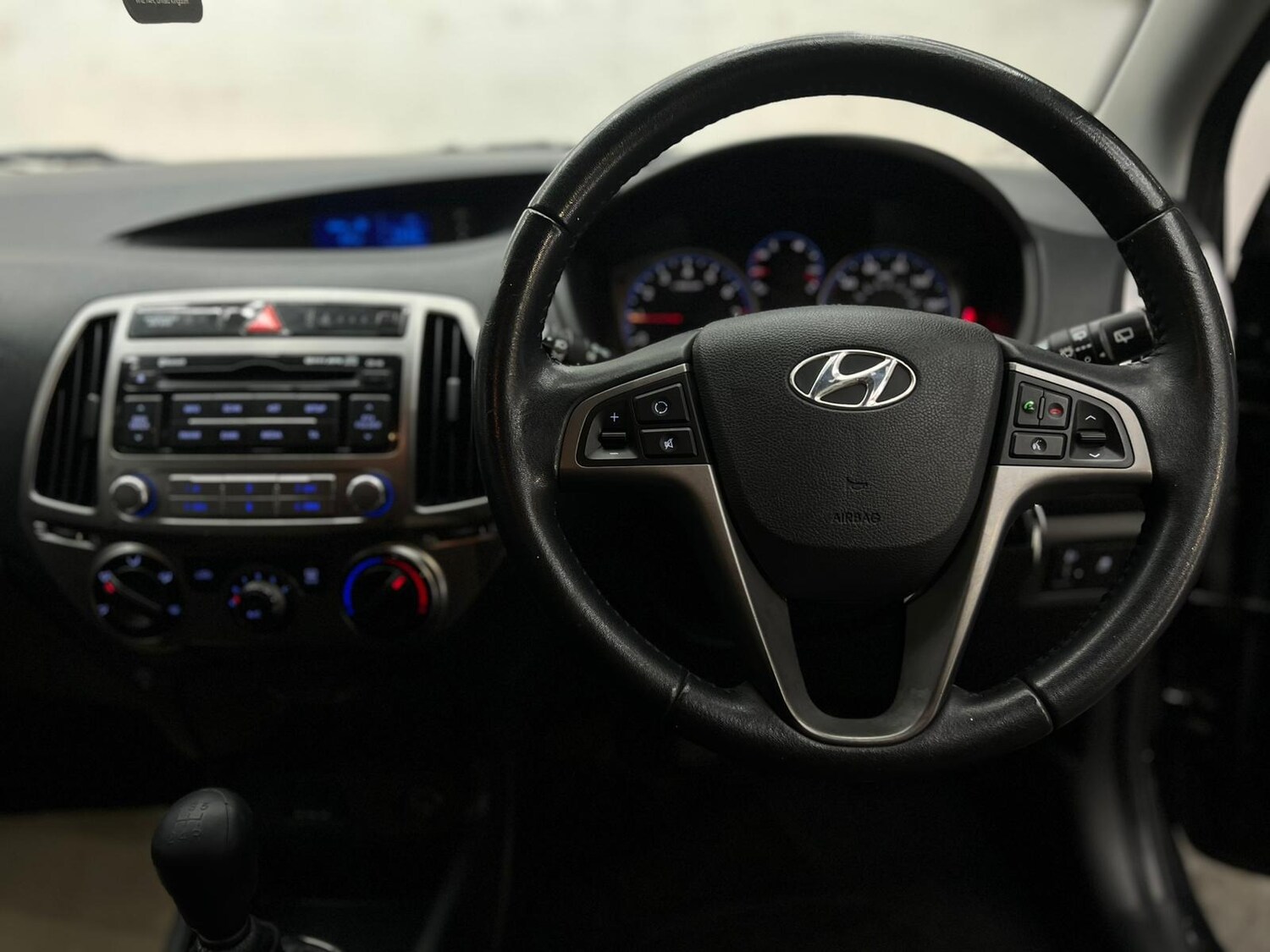 Used Hyundai i20 2012 for sale - 77988961: Photo 90