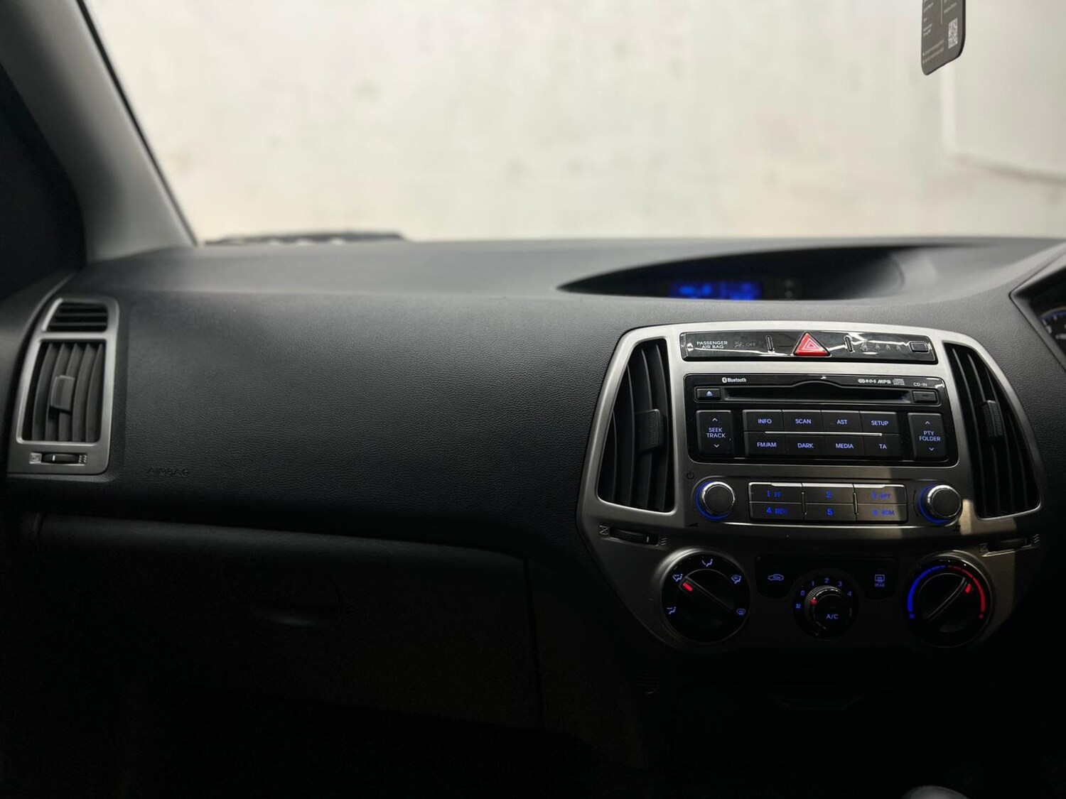 Used Hyundai i20 2012 for sale - 77988961: Photo 94