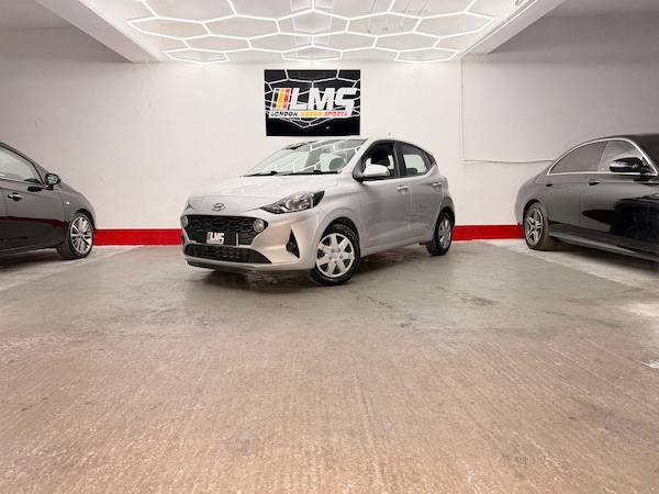 Used Hyundai i10 2022 for sale - 75512825: Photo 2