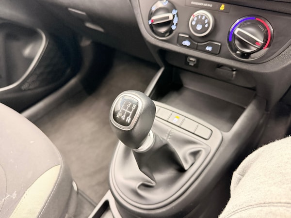 Used Hyundai i10 2022 for sale - 75512825: Photo 32
