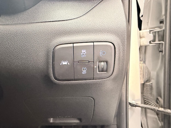 Used Hyundai i10 2022 for sale - 75512825: Photo 34