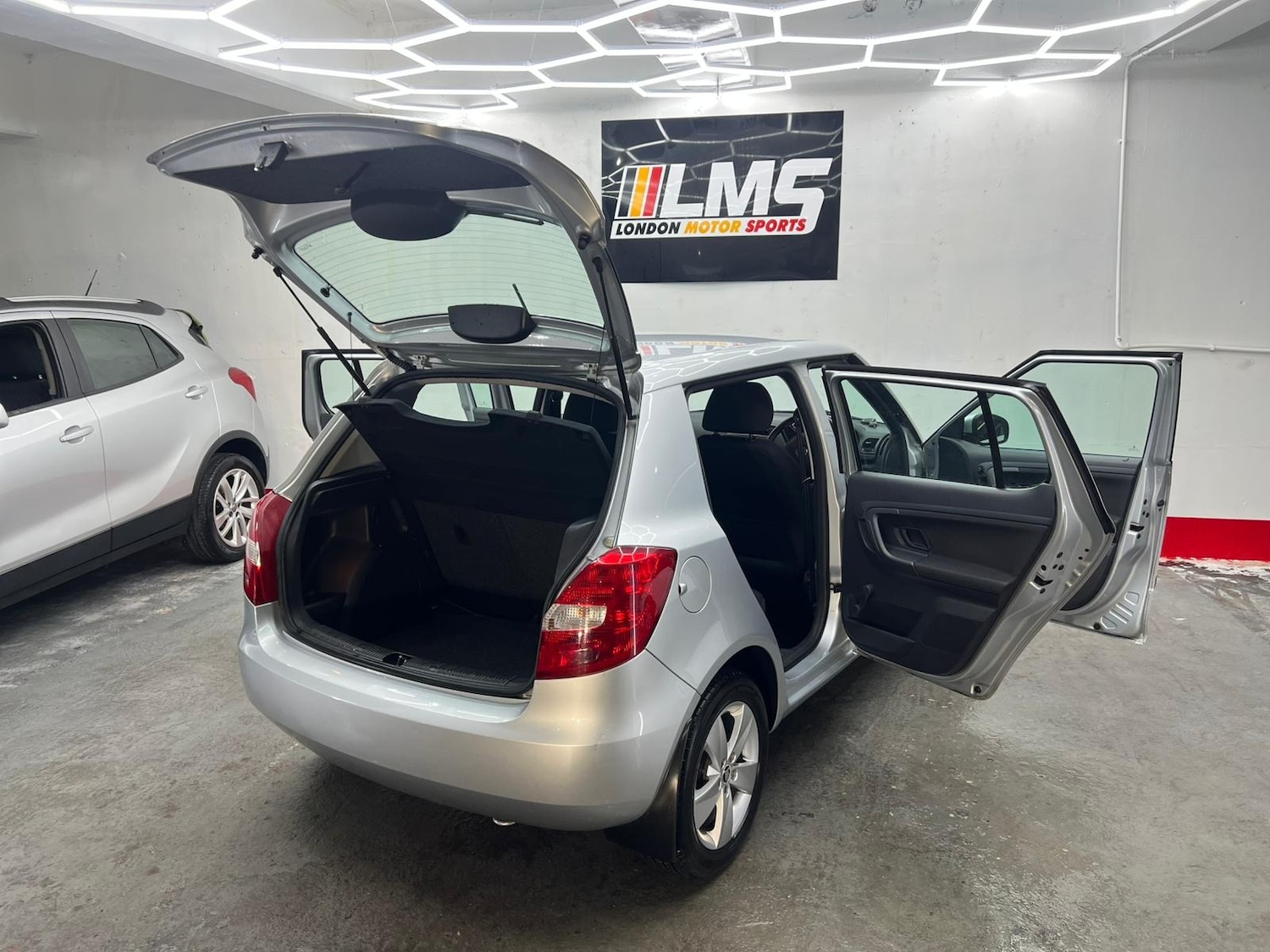 Used Skoda Fabia 2015 for sale - 77233582: Photo 78