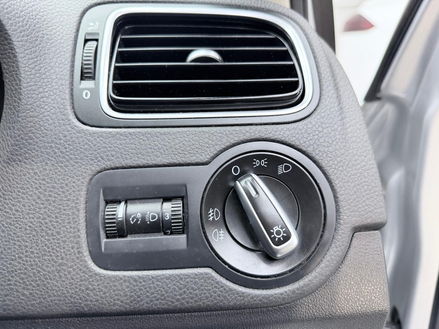 Used Volkswagen Polo 2013 for sale - 76233894: Photo 51