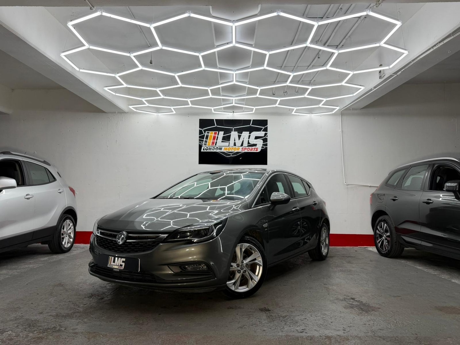 Used Vauxhall Astra 2018 for sale - 77234236: Photo 10