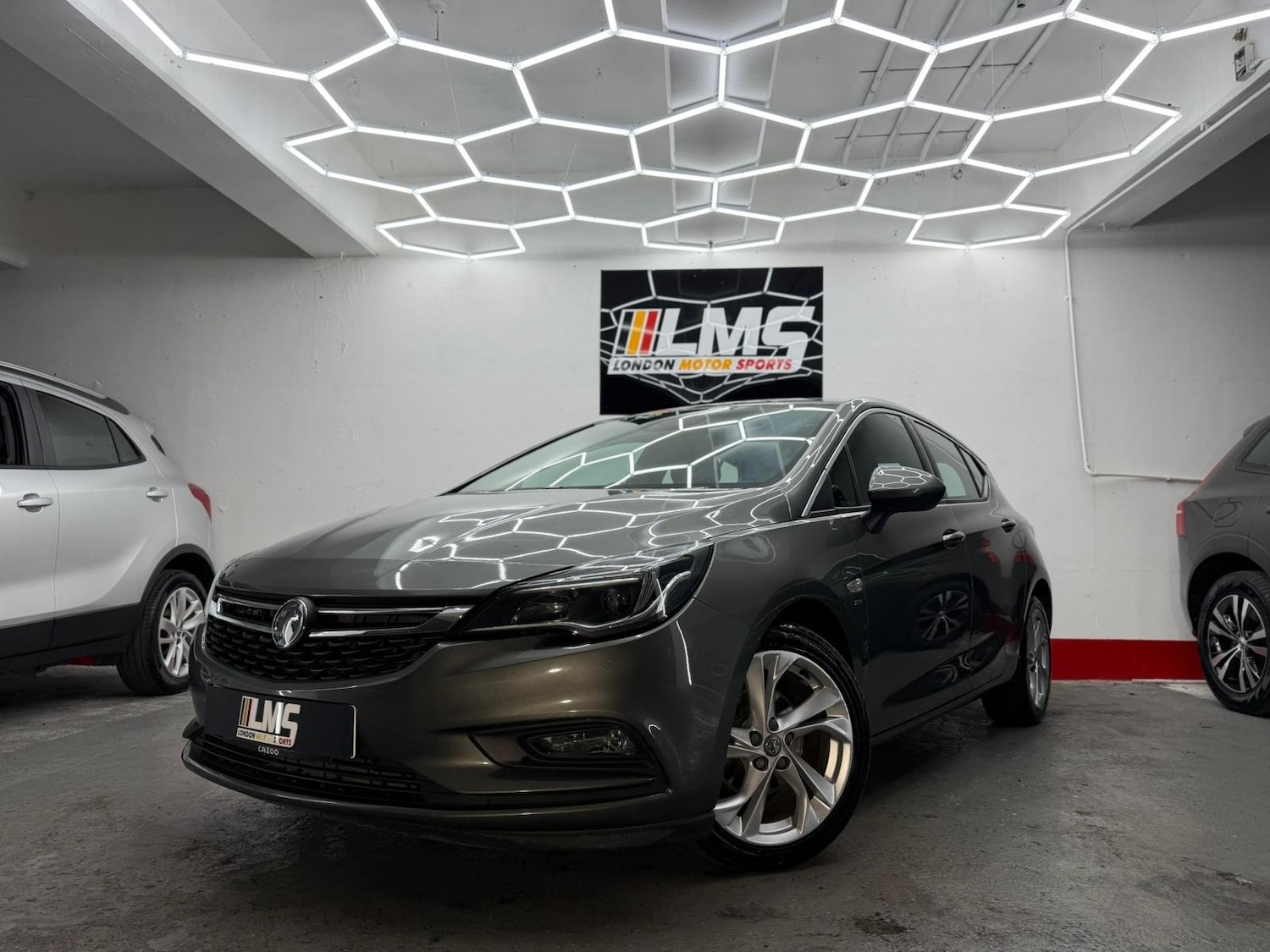 Used Vauxhall Astra 2018 for sale - 77234236: Photo 11