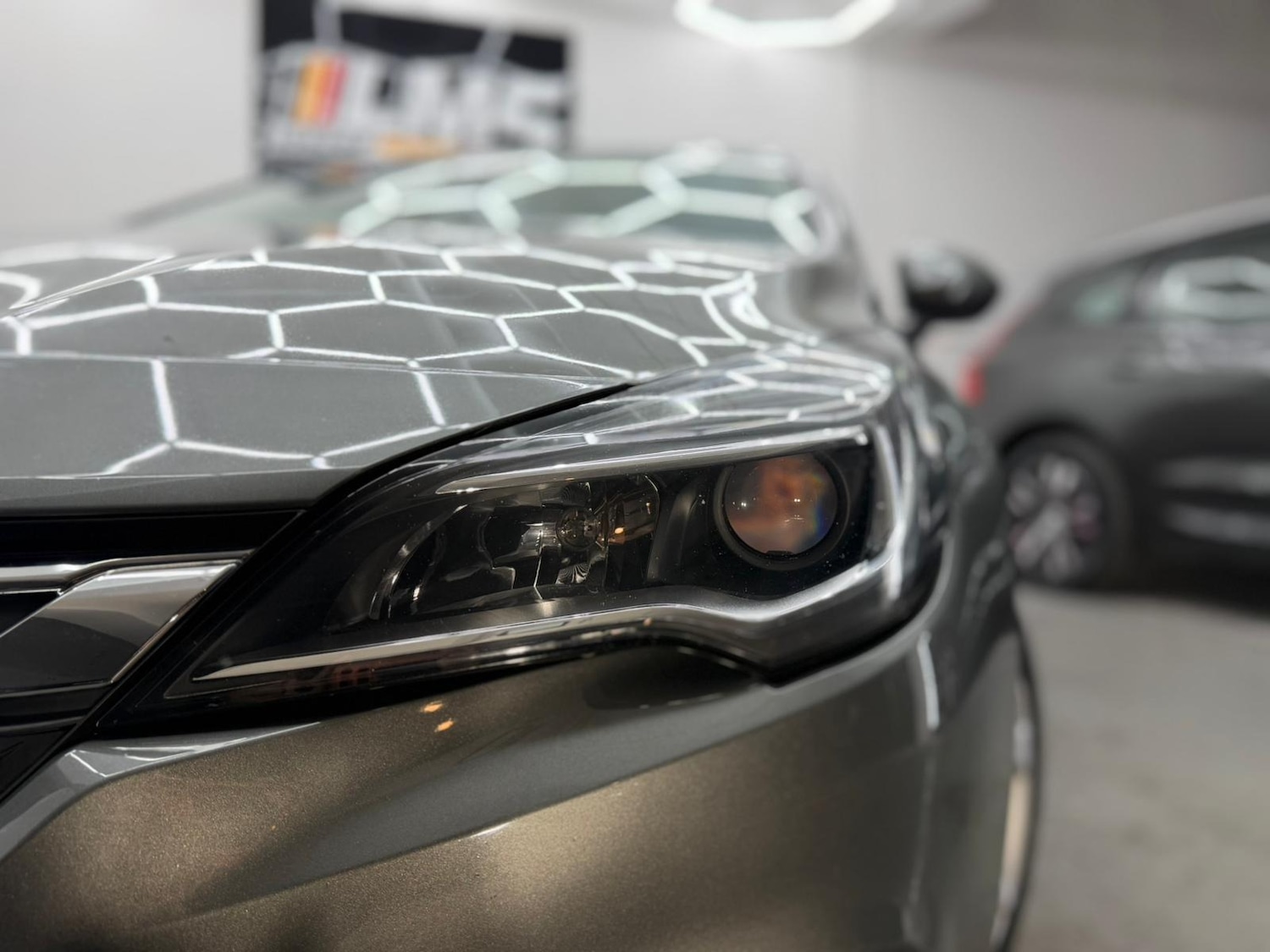 Used Vauxhall Astra 2018 for sale - 77234236: Photo 12