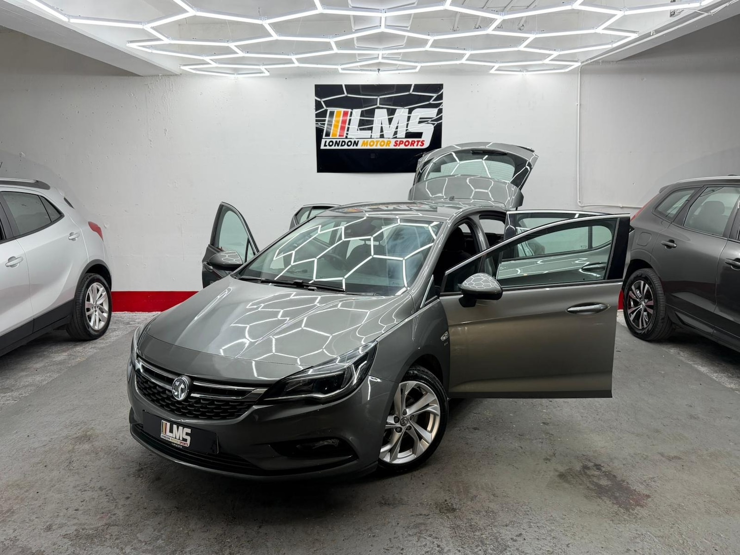 Used Vauxhall Astra 2018 for sale - 77234236: Photo 21