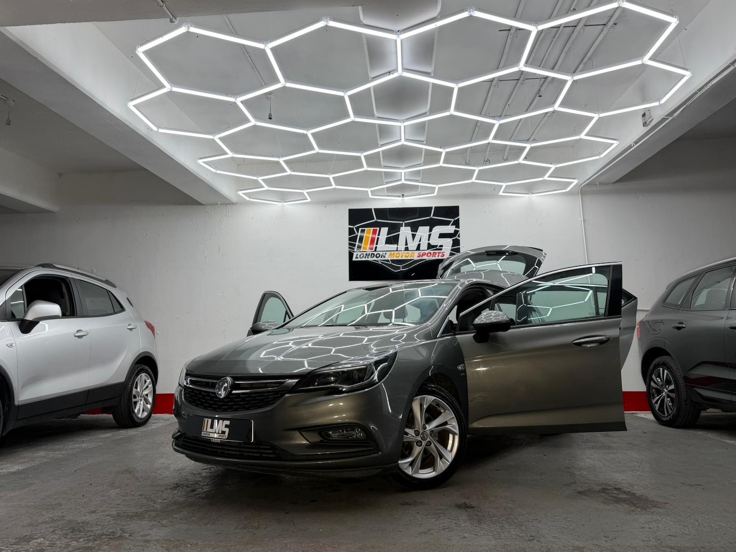 Used Vauxhall Astra 2018 for sale - 77234236: Photo 23