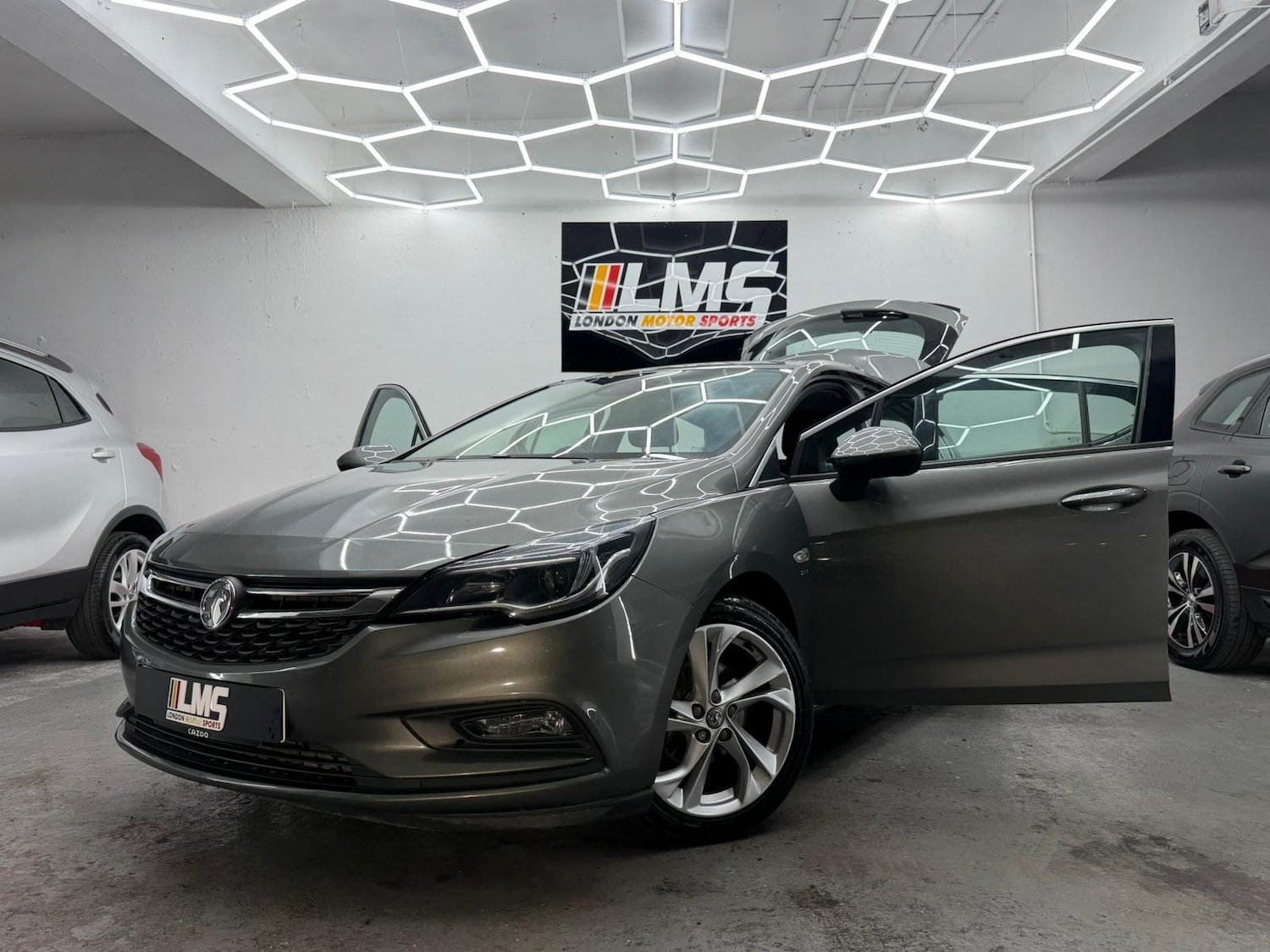 Used Vauxhall Astra 2018 for sale - 77234236: Photo 25