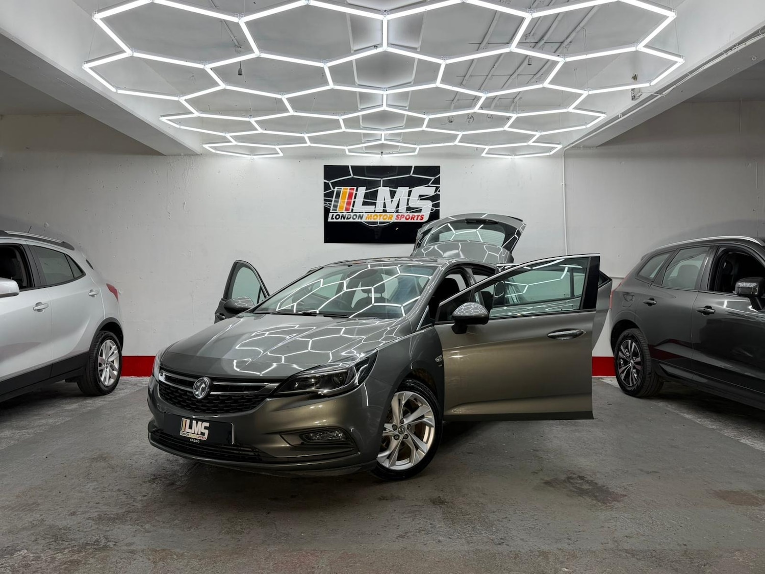 Used Vauxhall Astra 2018 for sale - 77234236: Photo 27