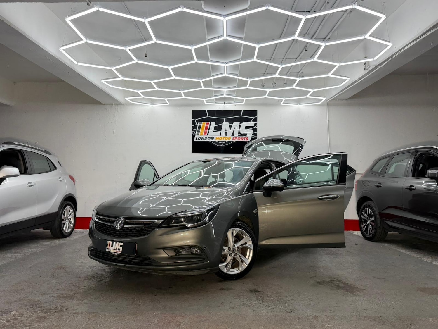 Used Vauxhall Astra 2018 for sale - 77234236: Photo 28