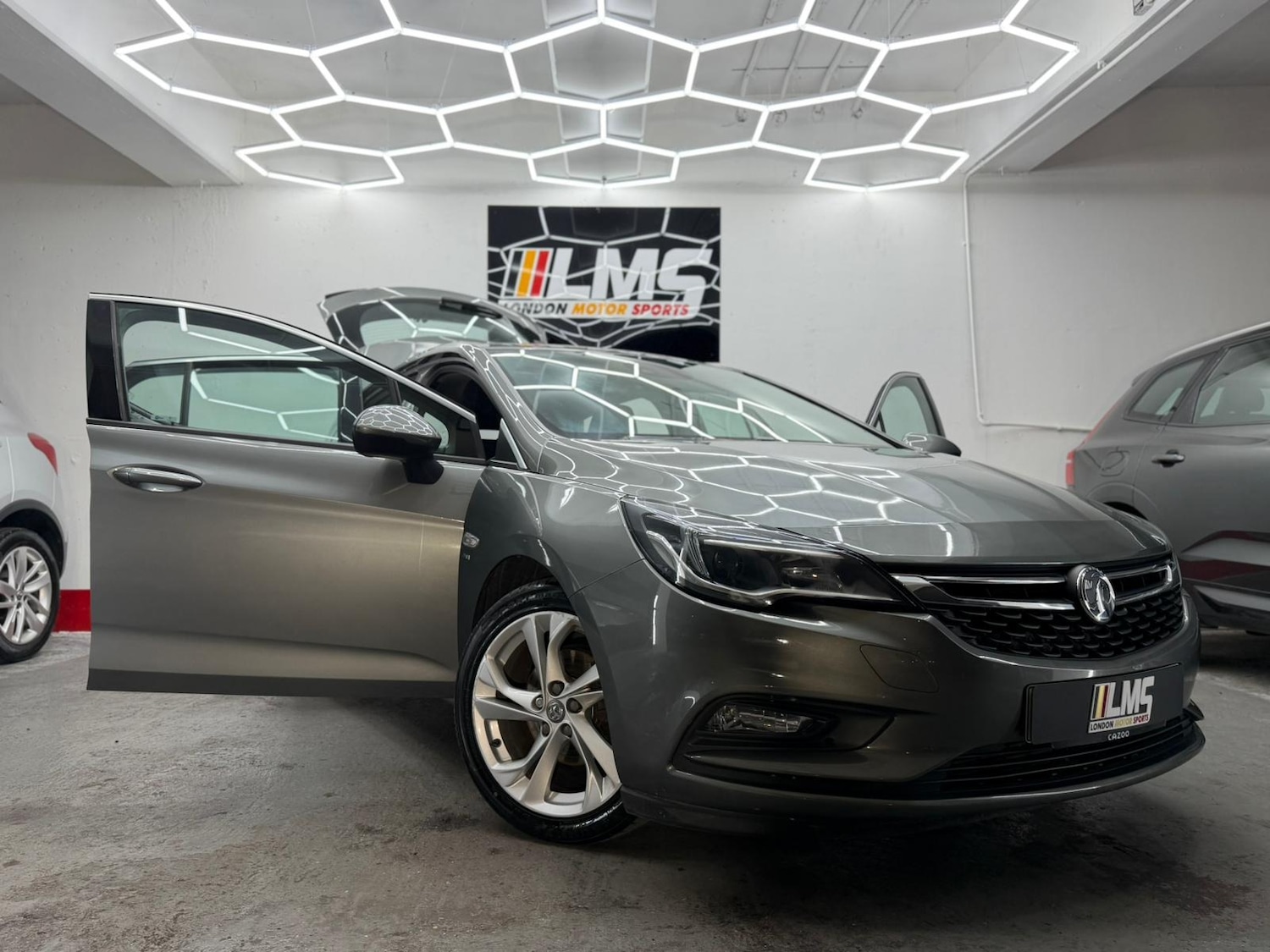 Used Vauxhall Astra 2018 for sale - 77234236: Photo 46