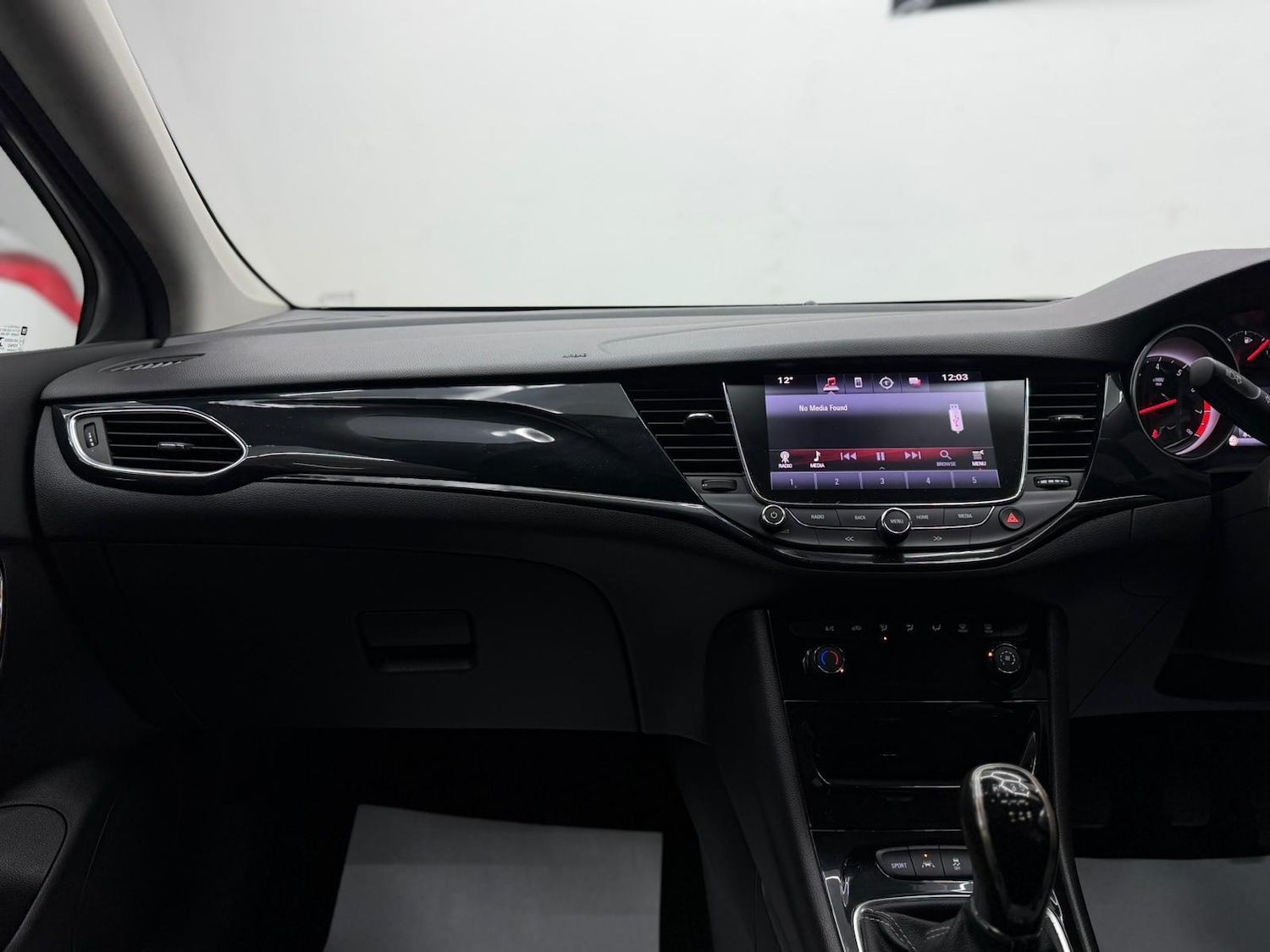 Used Vauxhall Astra 2018 for sale - 77234236: Photo 59